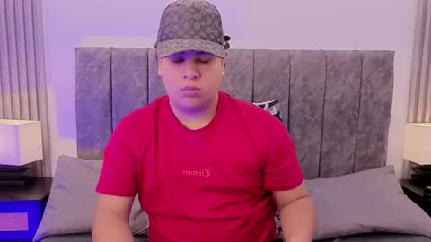 Snapshot of bennett_alejoo chatting on September 18, 5:15 pm bennett_alejoo online show from September 18, 5:15 pm