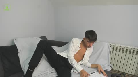 Snapshot of benny_powell chatting on October 11, 9:30 pm Benny online show from October 11, 9:30 pm