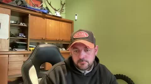 benochau online show from April 3, 2:14 pm