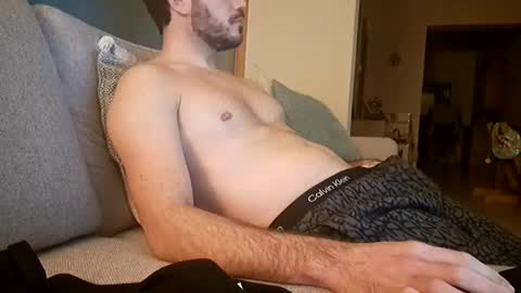Snapshot of benoitgmx12 chatting on January 23, 7:18 pm benoitgmx12 online show from January 23, 7:18 pm