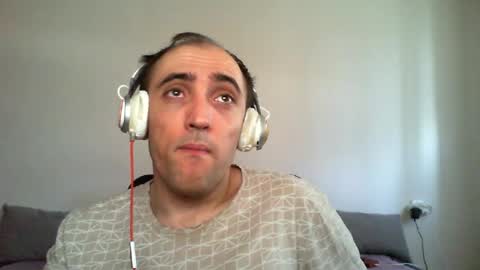 bentish online show from June 21, 2:22 pm