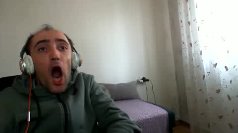 bentish online show from February 14, 8:53 am