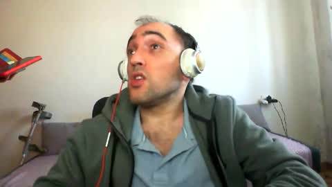 bentish online show from February 18, 11:52 am