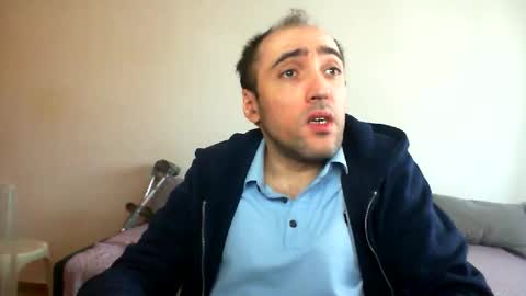 bentish online show from February 1, 9:19 am