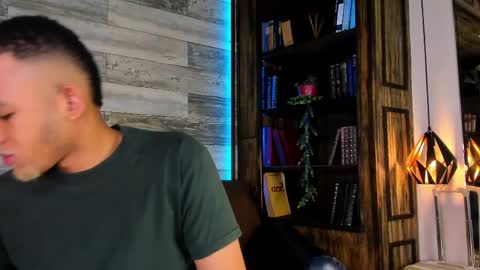 bento_fox online show from April 25, 3:20 am