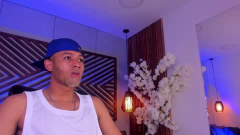 bento_fox online show from April 28, 3:00 am