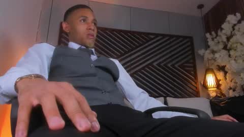 bento_fox online show from October 25, 5:09 am