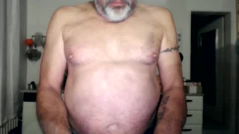 Snapshot of berg_boy chatting on October 19, 1:10 am Martin online show from October 19, 1:10 am