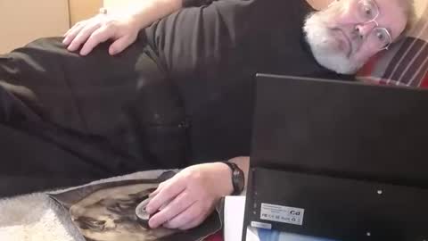 berlinerbaer1963 online show from April 26, 7:54 pm