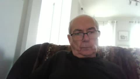 bernard1102 online show from April 23, 12:51 pm