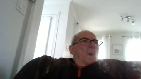 bernard1102 online show from April 19, 10:01 pm