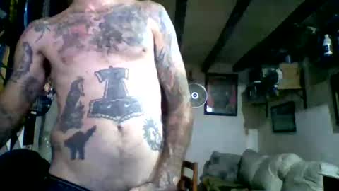 bernichaos77 online show from April 26, 11:12 pm