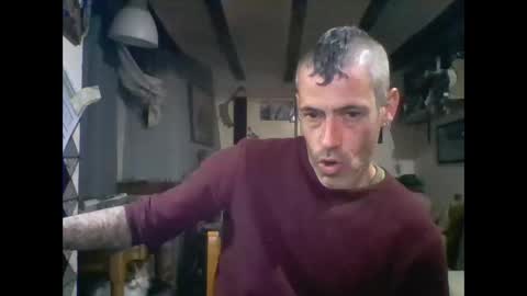 bernichaoss77 online show from February 4, 8:49 pm