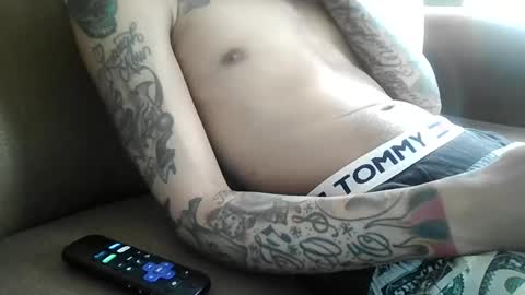 Snapshot of bertdollaz757 chatting on February 27, 4:43 pm ToxicPipe757 online show from February 27, 4:43 pm