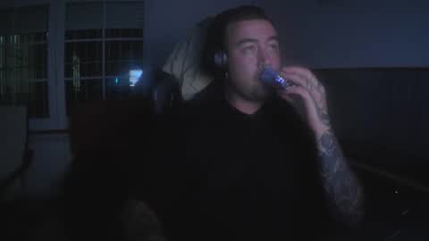berto3389 online show from May 10, 12:34 am