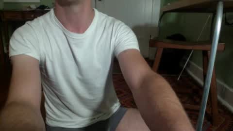 Snapshot of best_triam chatting on February 6, 2:55 am best_triam online show from February 6, 2:55 am