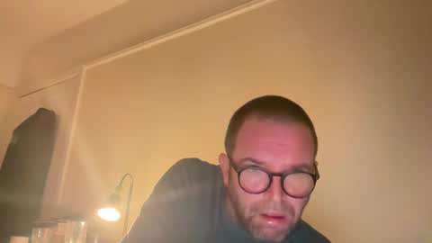 bestboy2323 online show from February 10, 5:25 am