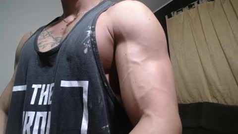 bestmuscle online show from April 28, 2:27 am