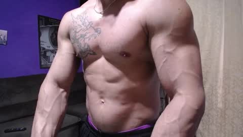 Snapshot of bestmuscle chatting on February 9, 2:49 am bestmuscle online show from February 9, 2:49 am