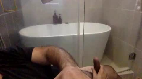 Snapshot of betoooox chatting on February 11, 1:51 pm Virtual Gentleman online show from February 11, 1:51 pm