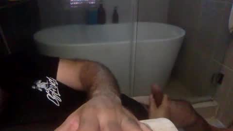 Snapshot of betoooox chatting on February 8, 11:55 am Virtual Gentleman online show from February 8, 11:55 am