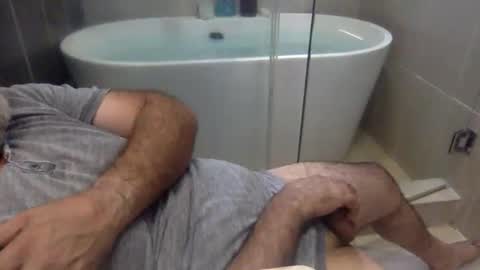 Virtual Gentleman online show from April 6, 5:36 pm