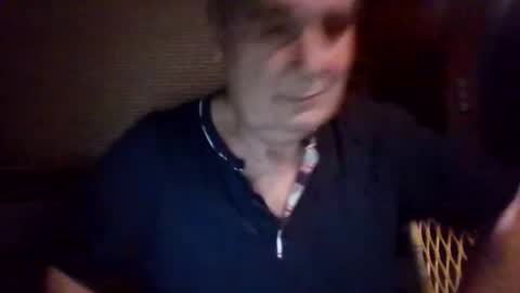 Snapshot of betta1 chatting on October 18, 11:42 pm betta1 online show from October 18, 11:42 pm