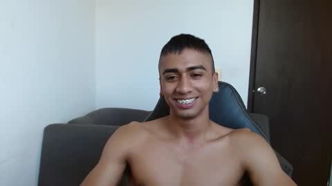Snapshot of bfernando_05 chatting on February 12, 7:24 pm BAYRON online show from February 12, 7:24 pm