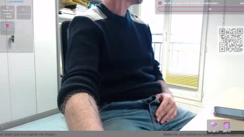 Snapshot of bi_french69 chatting on February 5, 4:26 pm My name is David and if you like public exhibitions you wont be disappointed with me LoL - My favorite vibes is 44 online show from February 5, 4:26 pm