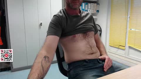 Snapshot of bi_french69 chatting on January 11, 3:52 pm My name is David and if you like public exhibitions you wont be disappointed with me LoL - My favorite vibes is 44 online show from January 11, 3:52 pm