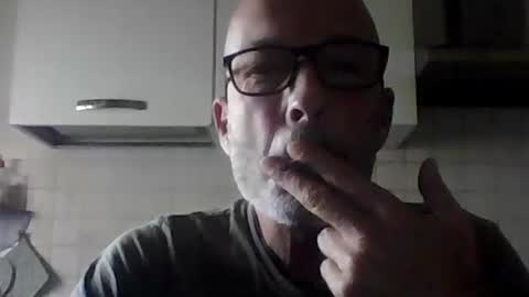 Snapshot of big23italy chatting on September 16, 6:47 am big23italy online show from September 16, 6:47 am