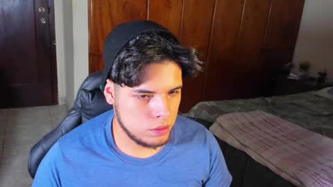 Logan Sprouse online show from December 13, 11:33 pm