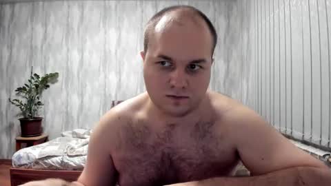 Snapshot of big_fat_guy1992 chatting on January 8, 11:21 am big_fat_guy1992 online show from January 8, 11:21 am