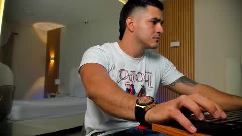 Tylerr online show from January 14, 8:12 pm