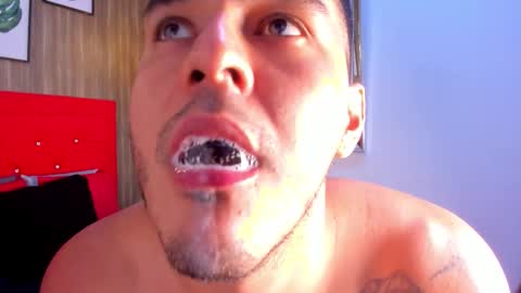 Snapshot of big_tylerr chatting on October 9, 10:25 pm Tylerr online show from October 9, 10:25 pm