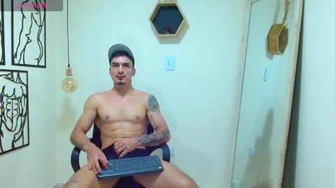 Big valentinHunk online show from December 18, 1:34 am