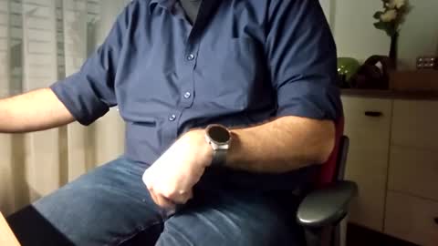 Snapshot of bigbibear88 chatting on February 14, 10:17 am bigbibear88 online show from February 14, 10:17 am