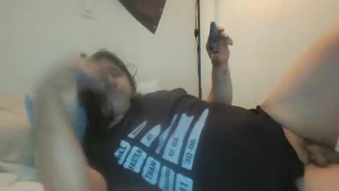 Snapshot of bigboybigbutt69 chatting on February 18, 7:00 pm bigboybigbutt69 online show from February 18, 7:00 pm