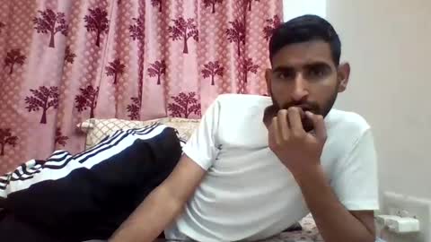 Snapshot of bigcockboy2580 chatting on January 25, 8:42 am akash online show from January 25, 8:42 am
