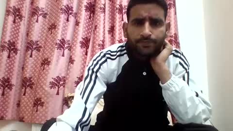 Snapshot of bigcockboy2580 chatting on January 24, 8:23 am akash online show from January 24, 8:23 am
