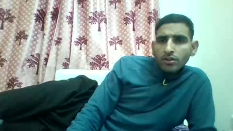 Snapshot of bigcockboy2580 chatting on January 14, 8:20 am akash online show from January 14, 8:20 am