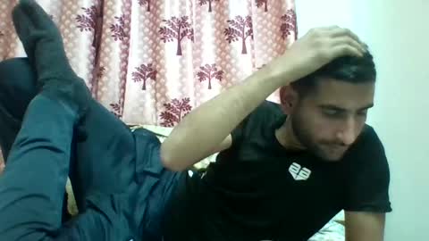 Snapshot of bigcockboy2580 chatting on December 5, 6:24 pm akash online show from December 5, 6:24 pm