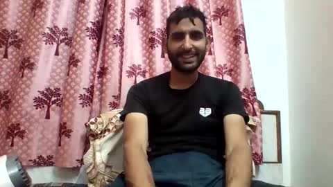 Snapshot of bigcockboy2580 chatting on December 14, 7:03 pm akash online show from December 14, 7:03 pm