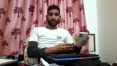 Snapshot of bigcockboy2580 chatting on December 20, 9:11 am akash online show from December 20, 9:11 am