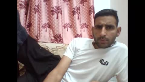 Snapshot of bigcockboy2580 chatting on December 2, 6:19 pm akash online show from December 2, 6:19 pm
