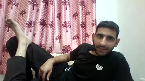 Snapshot of bigcockboy2580 chatting on January 21, 8:33 am akash online show from January 21, 8:33 am