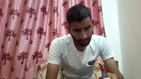 Snapshot of bigcockboy2580 chatting on February 14, 8:42 am akash online show from February 14, 8:42 am