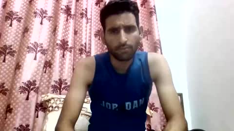 Snapshot of bigcockboy2580 chatting on October 31, 4:32 pm akash online show from October 31, 4:32 pm