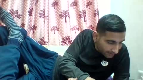 Snapshot of bigcockboy2580 chatting on December 23, 5:32 pm akash online show from December 23, 5:32 pm