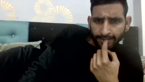 Snapshot of bigcockboy2580 chatting on December 17, 6:35 am akash online show from December 17, 6:35 am